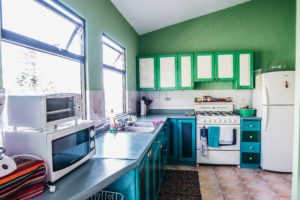 Casa de Larry house kitchen santa cruz la laguna